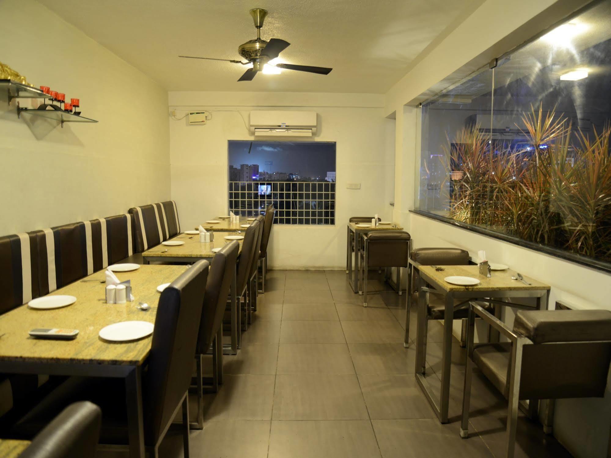 Glm Meridian Chennai Extérieur photo