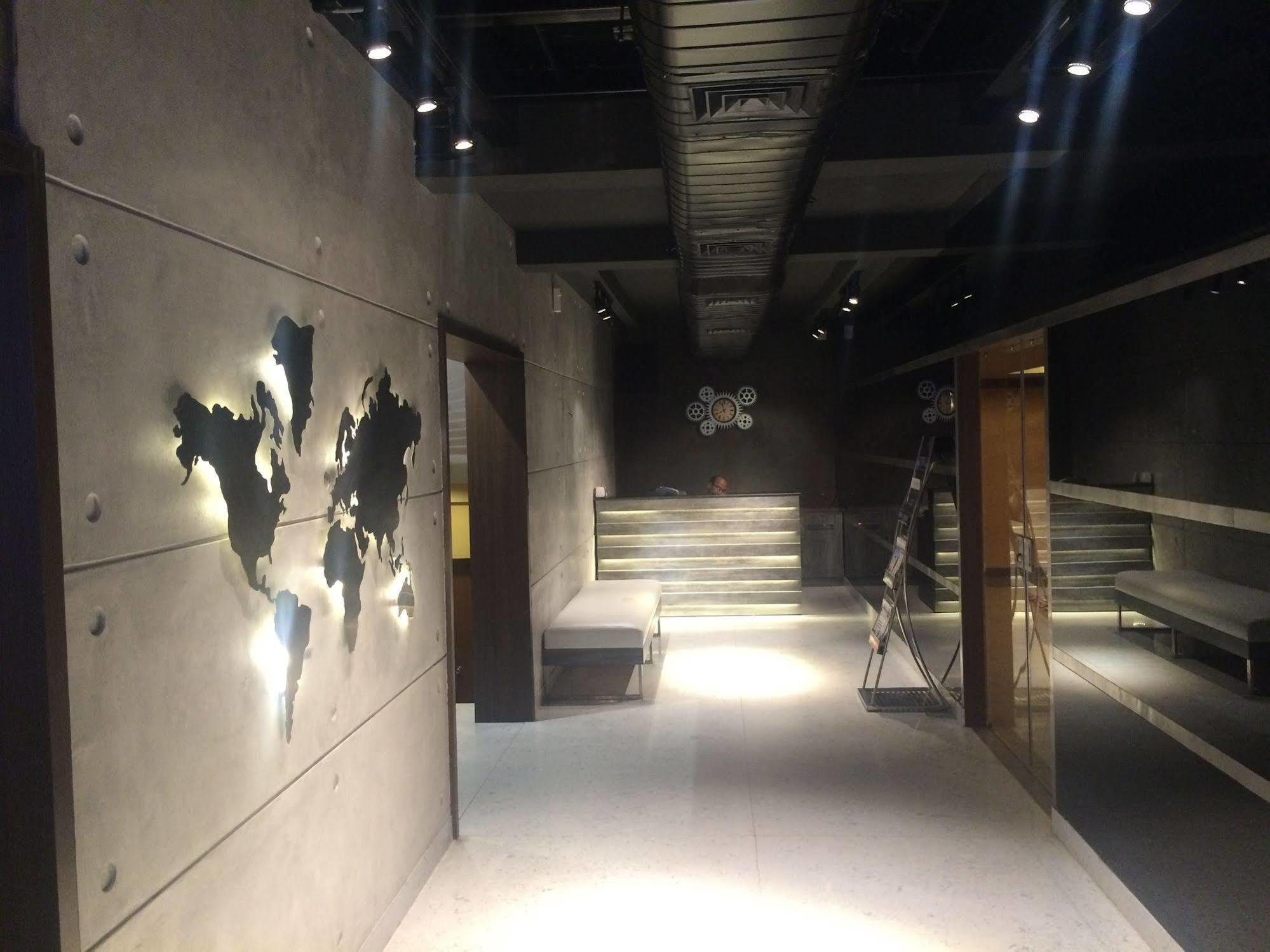 Glm Meridian Chennai Extérieur photo